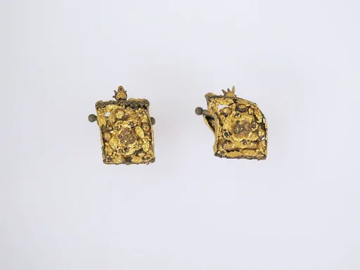 Earring, baule type
