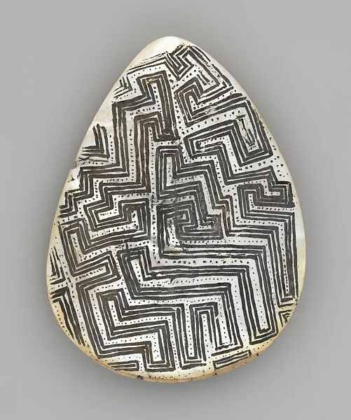 Engraved pearl shell — Unknown