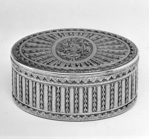 Snuffbox