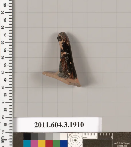 Terracotta fragment of a kylix (drinking cup) or a skyphos (deep drinking cup)?