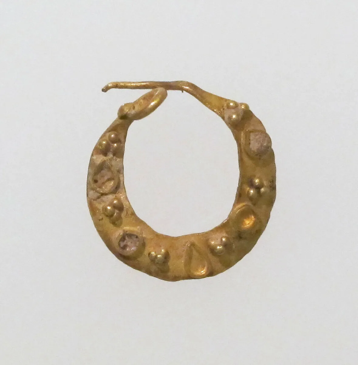 Earring, crescent-shaped — Unknown