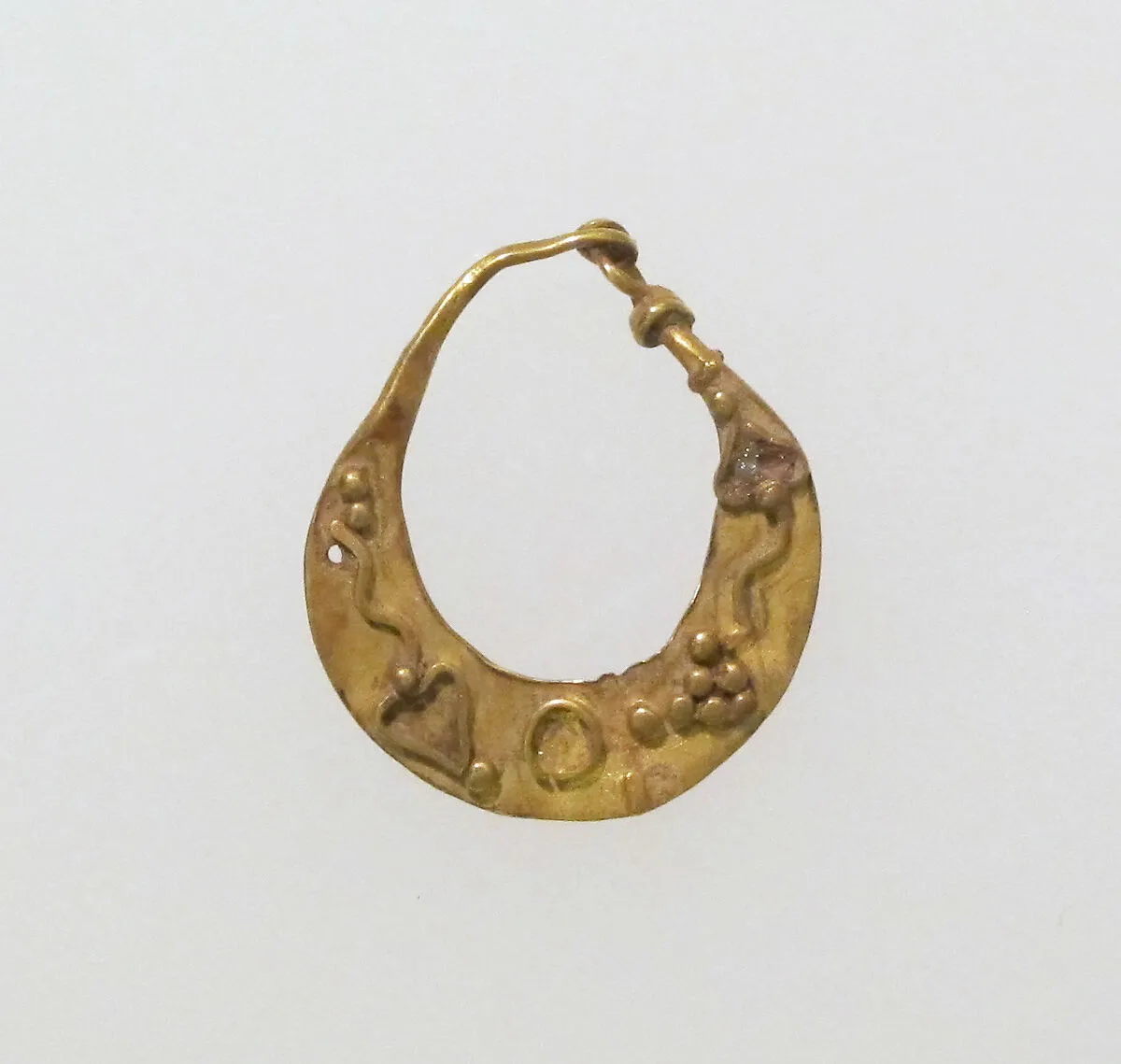 Earring, crescent-shaped — Unknown