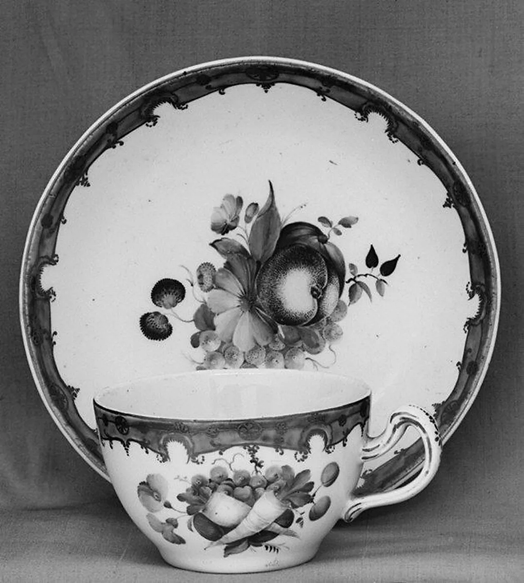 Cup and saucer — The Hague