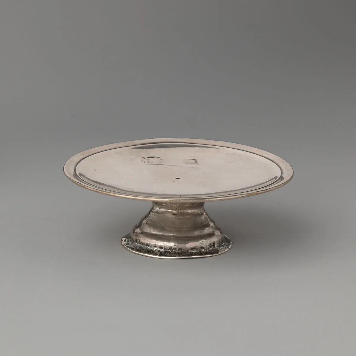 Miniature salver — I D