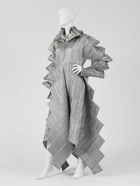 "Staircase Pleats" — Issey Miyake|Miyake Design Studio
