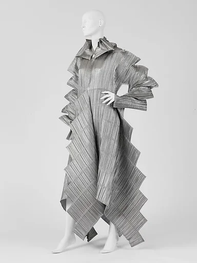 "Staircase Pleats"