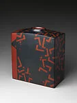 森野泰明作 「黒朱鍵文花器」|Black and Iron-Red Key Pattern Vase (Kokushu kagimon kaki)