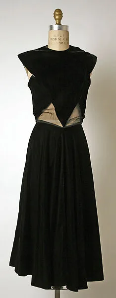 Dress — Madame Grès (Germaine Émilie Krebs)