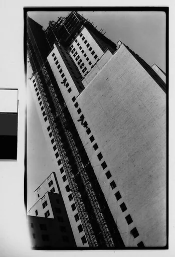 [Chrysler Building Construction, from Below, New York City]