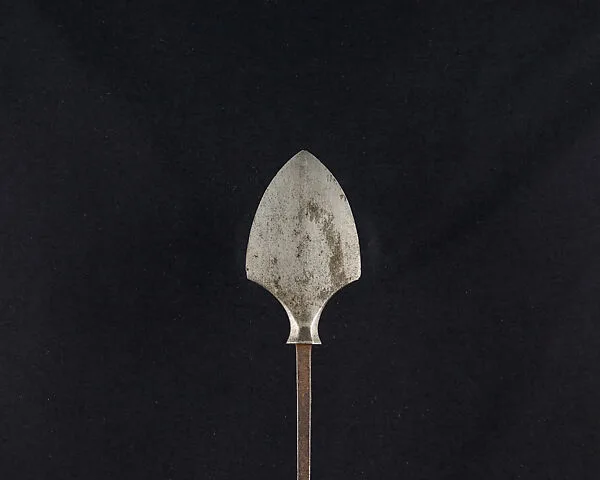 Arrowhead (<i>Yanone</i>) — Unknown
