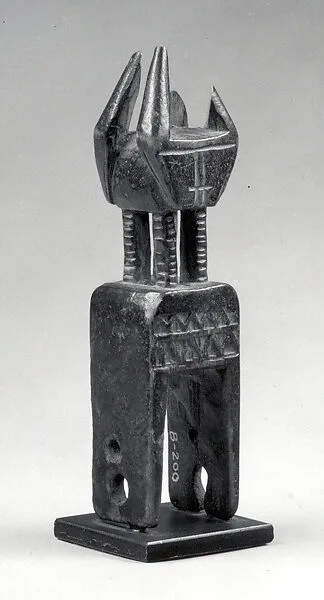 Heddle Pulley with Janus Figure — Unknown