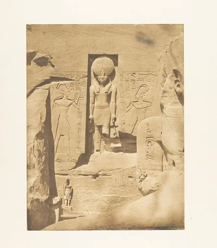 Décoration de l'entrée du grand Spéos d'Abousembil (Le Dieu Phré recevant les offrandes de Rhamsès-le-grand)