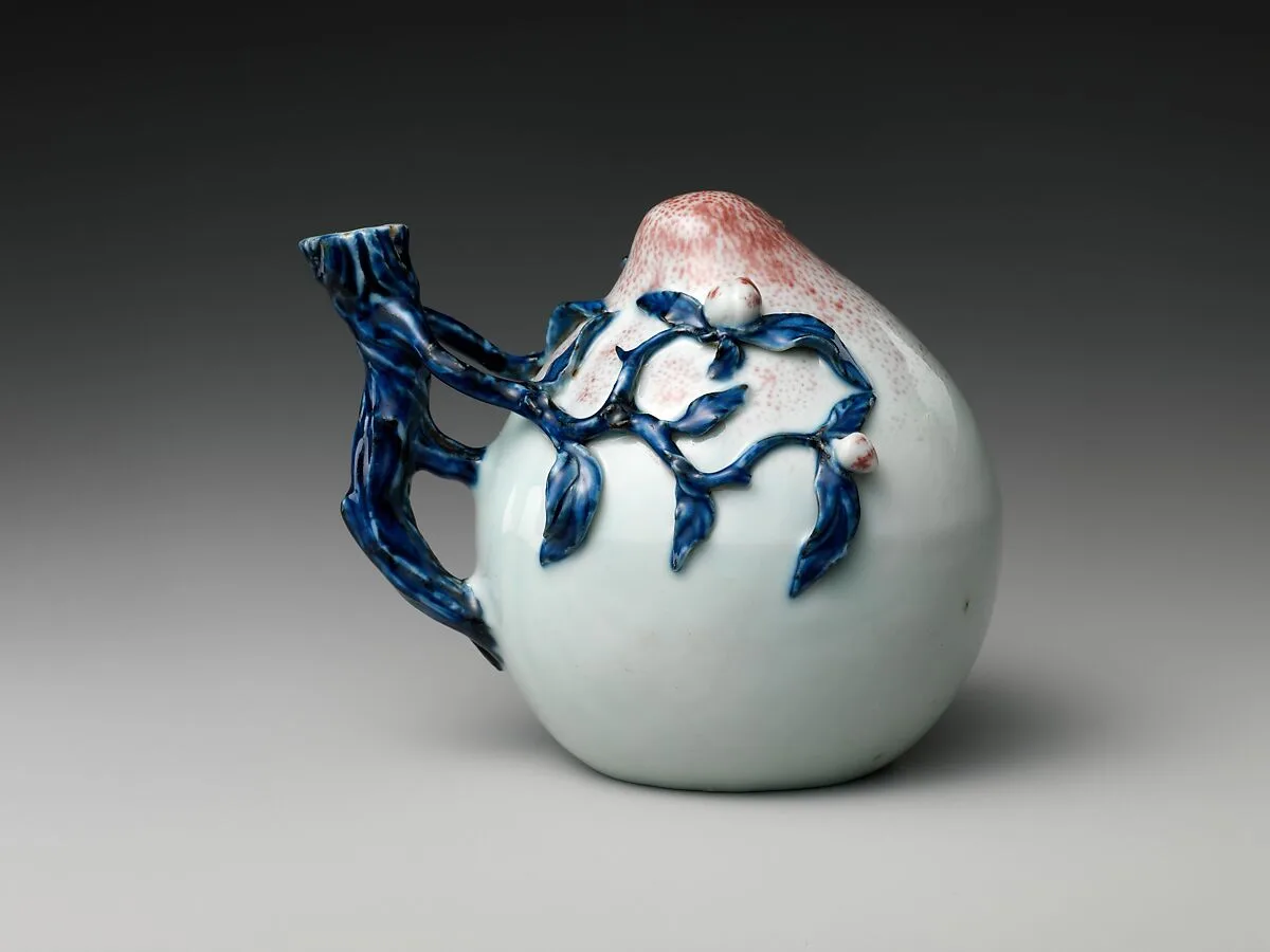 清中期 景德鎮窯青花釉里紅桃形壺|Ewer in the shape of a peach — Unknown