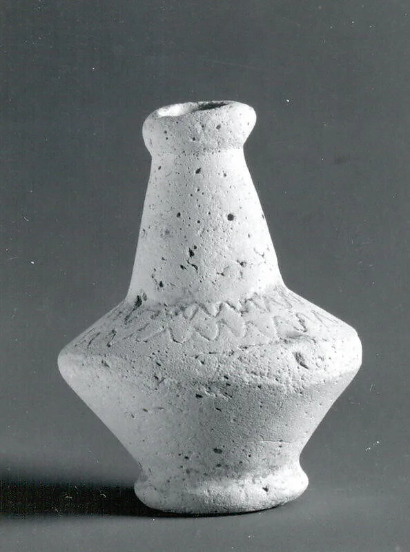 Cosmetic container — Unknown