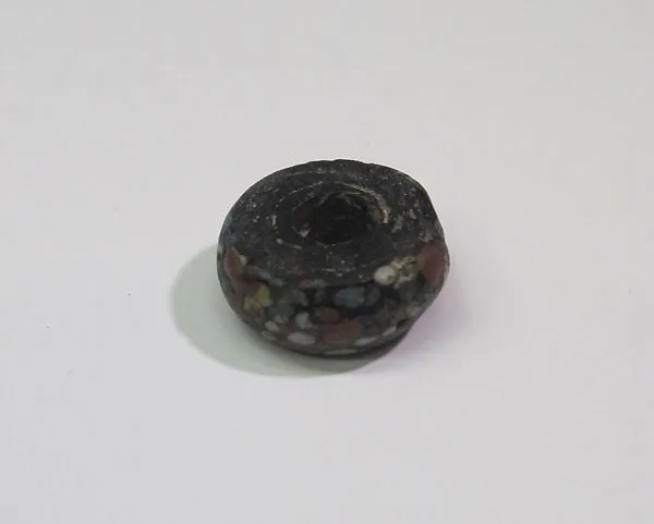 Splash-decorated bead — Unknown