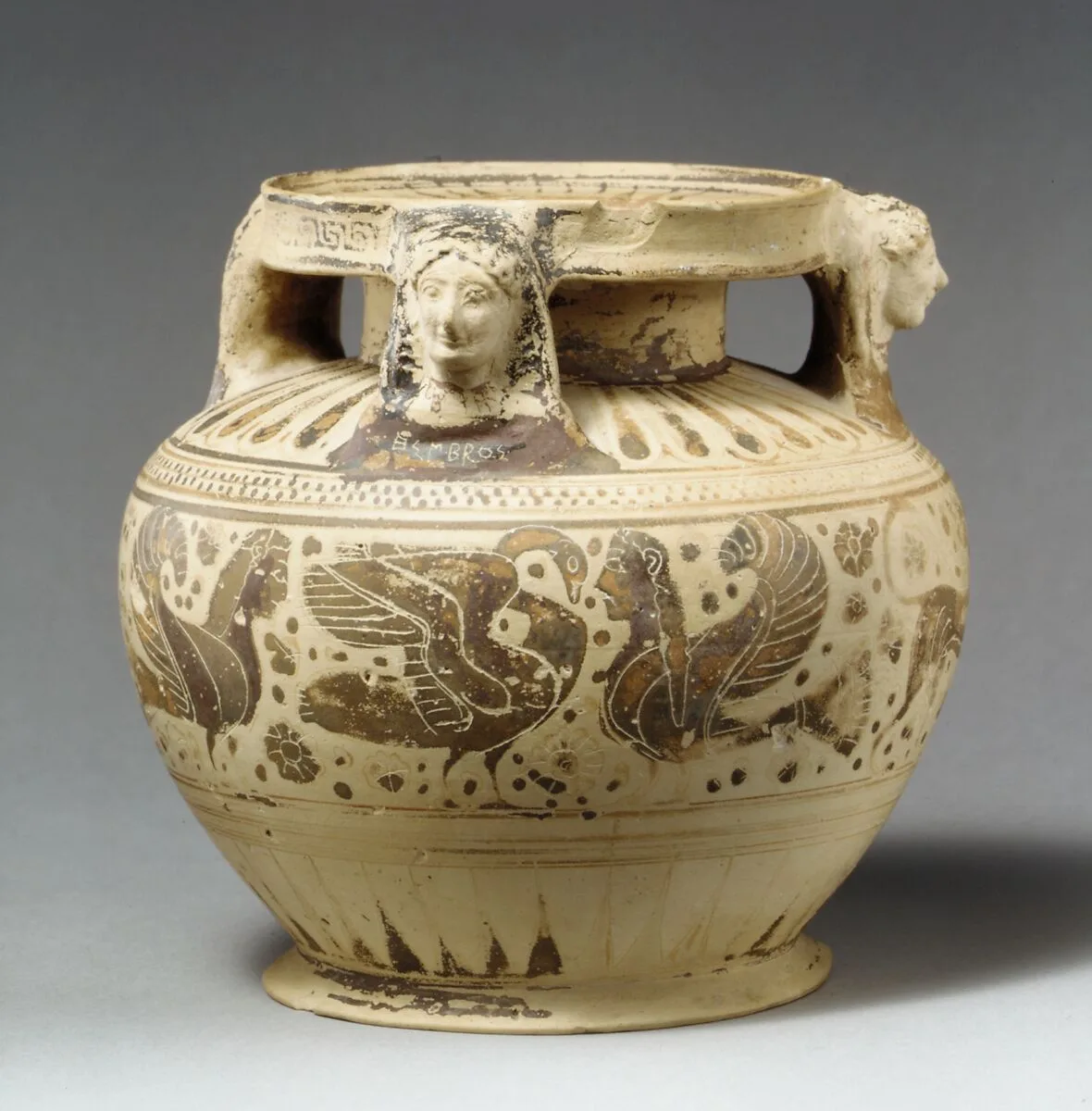Terracotta pyxis (cosmetic box) — Unknown