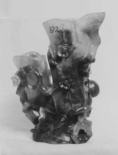 清 瑪瑙俏色雙孔花插|Double vase