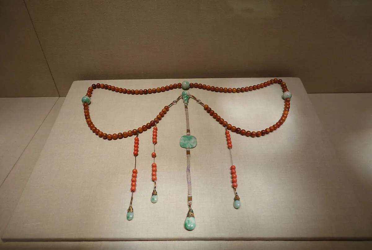 清晚期 朝珠|Official necklace (chaozhu) — Unknown