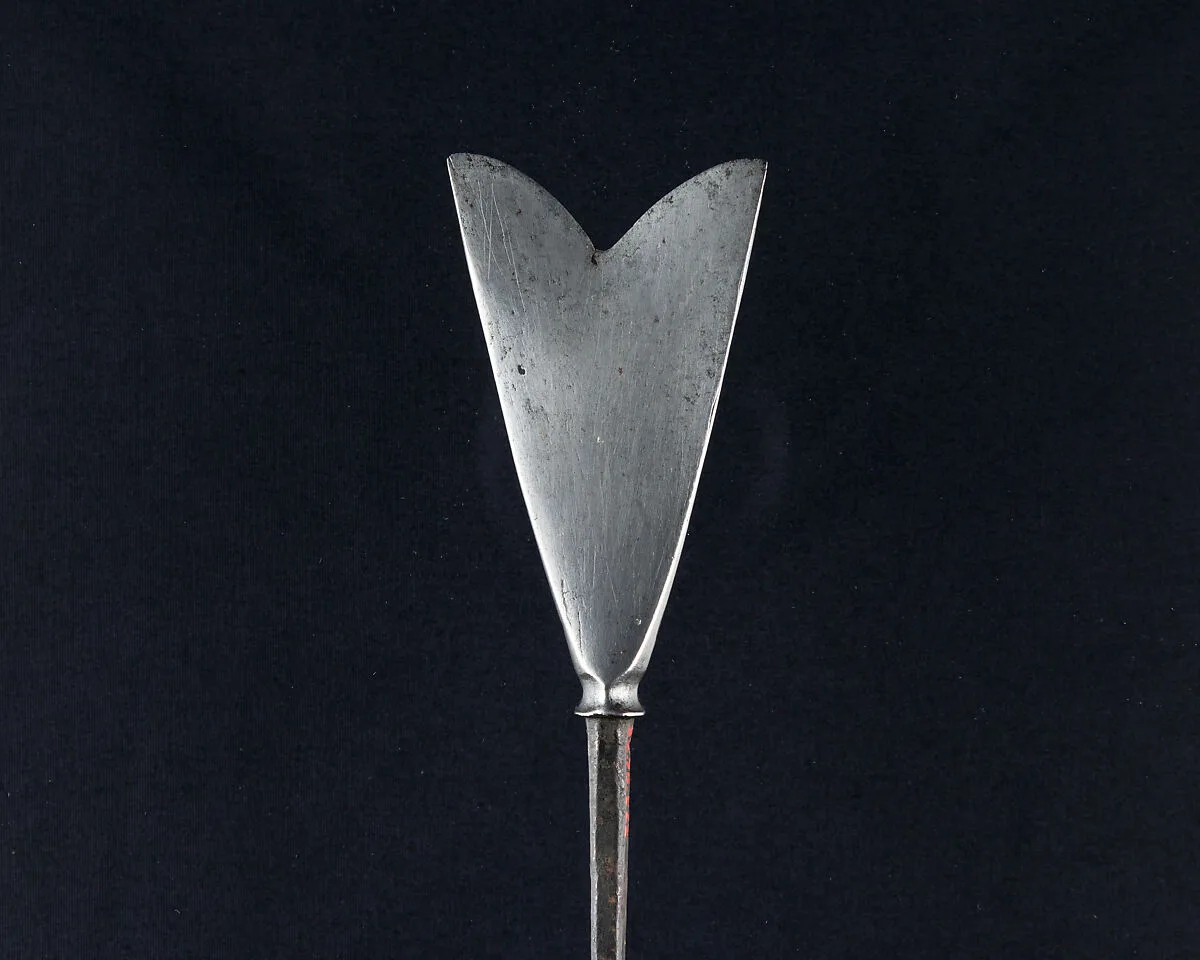 Arrowhead (<i>Yanone</i>) — Unknown