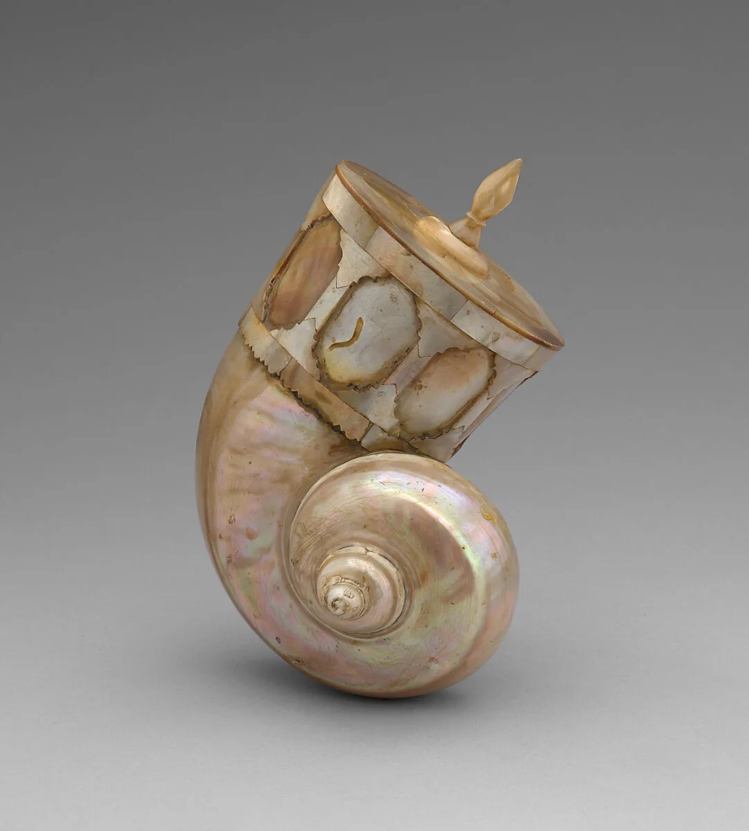 Covered container — Unknown