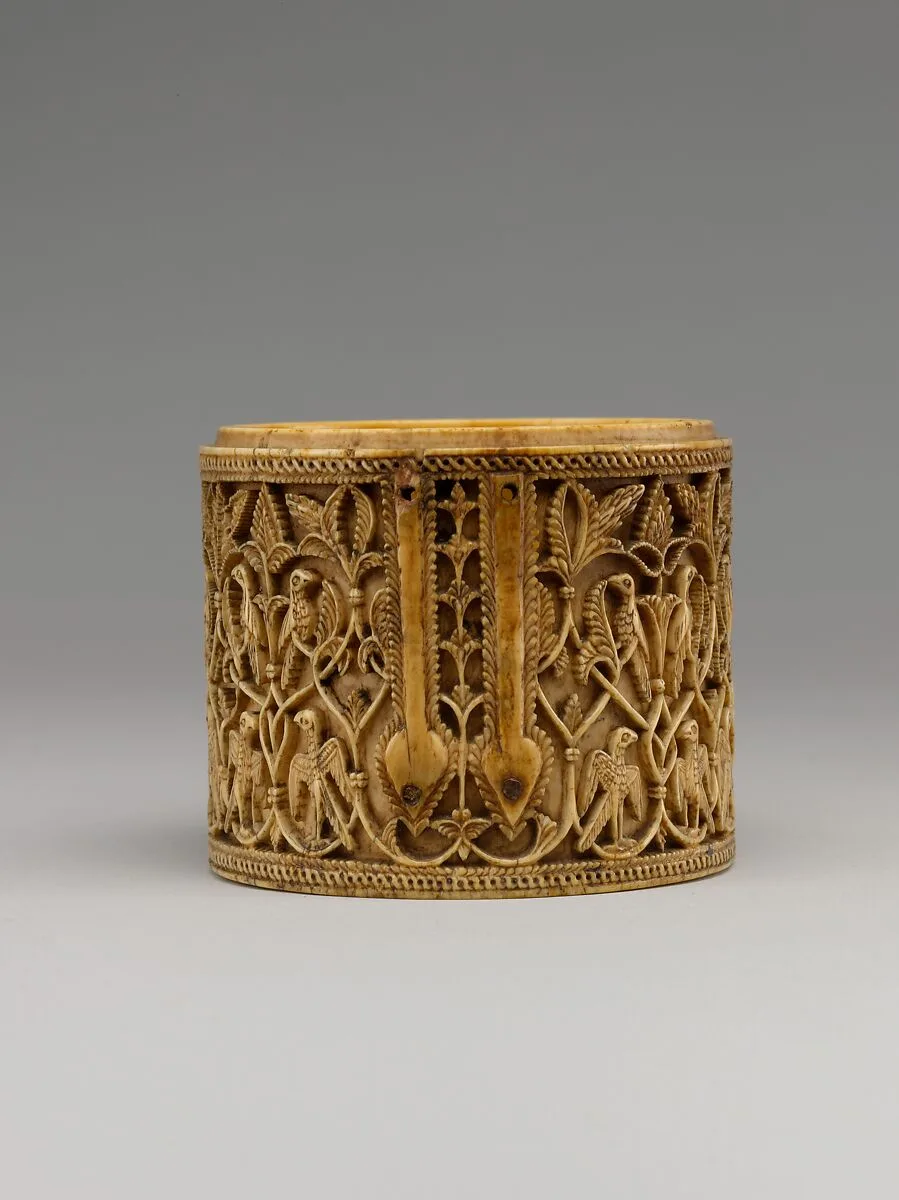 Cylindrical Box (Pyxis) — Unknown