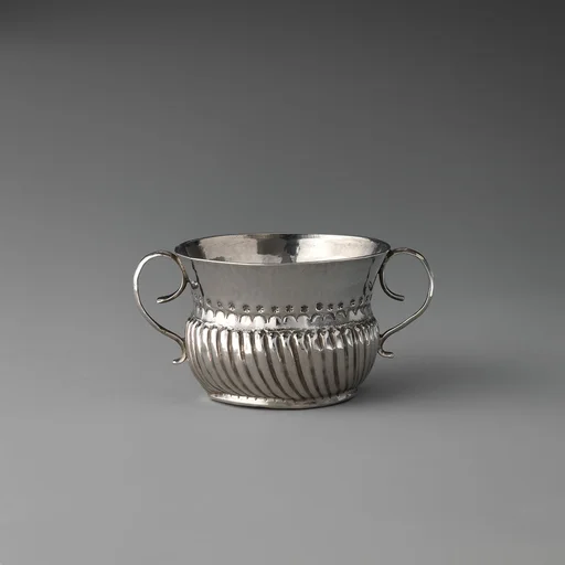 Miniature porringer