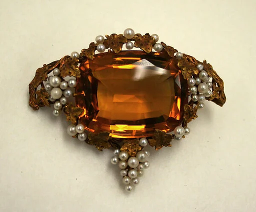 Brooch