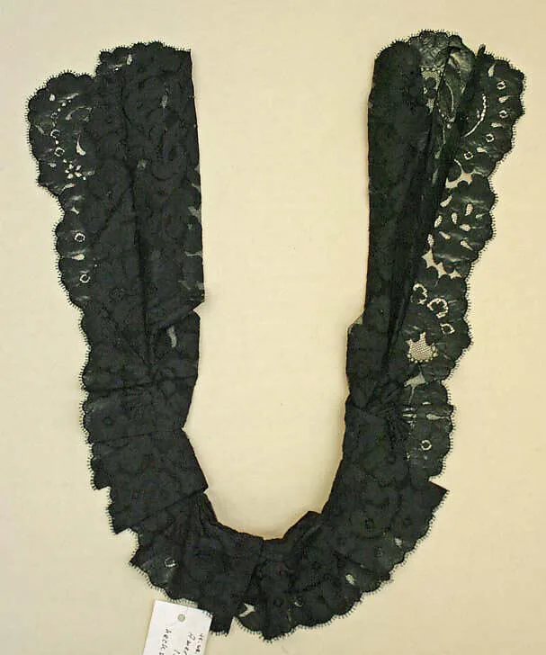 Neckpiece — Unknown
