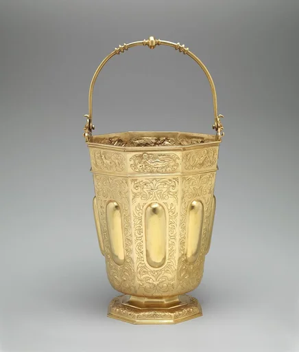 Pail