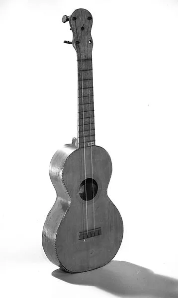 Ukulele — Unknown