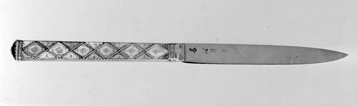 Knife — Unknown