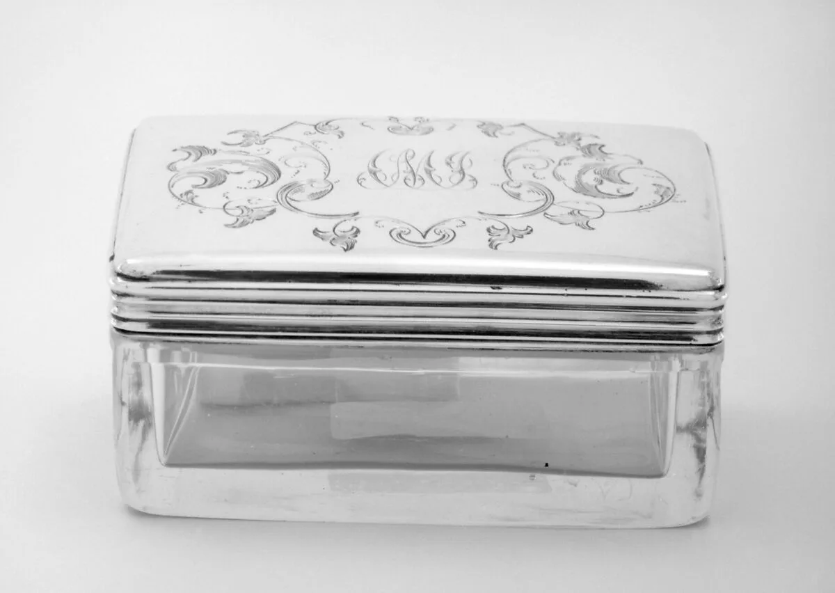 Pair of crystal boxes with covers (part of a set) — Johann Bernhard Hertz (Hentz)