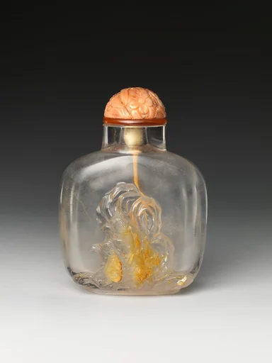 清 水晶雕双猴纹鼻烟壶|Snuff Bottle with Two Monkeys and Rock