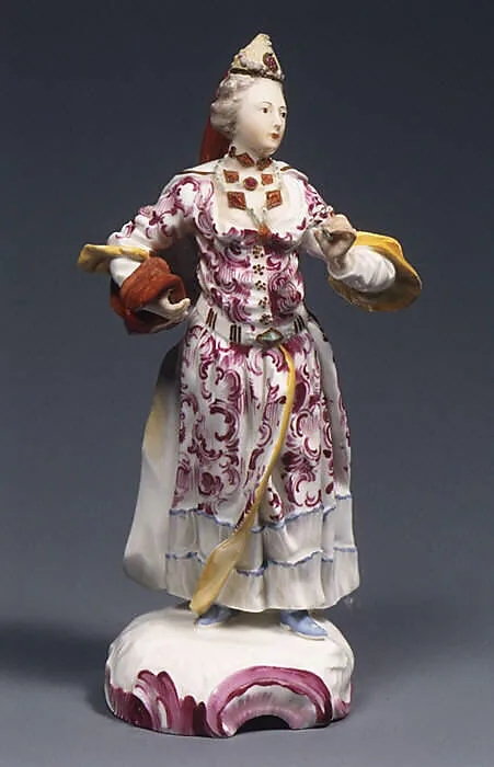 Sultana (one of a pair) — Fulda Pottery and Porcelain Manufactory