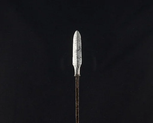 Arrowhead (<i>Yanone</i>)