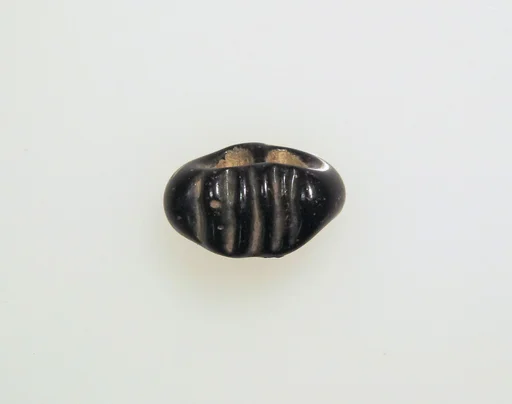 Glass spacer bead