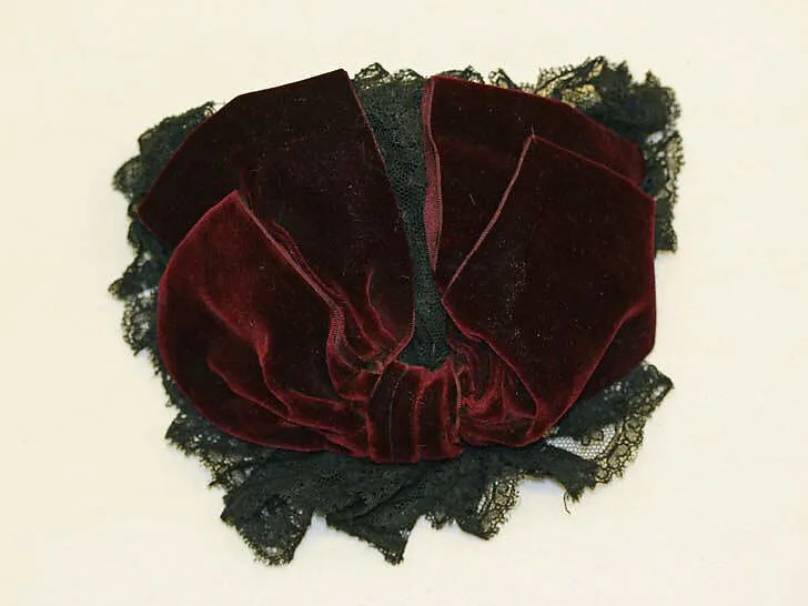 Bonnet — Unknown