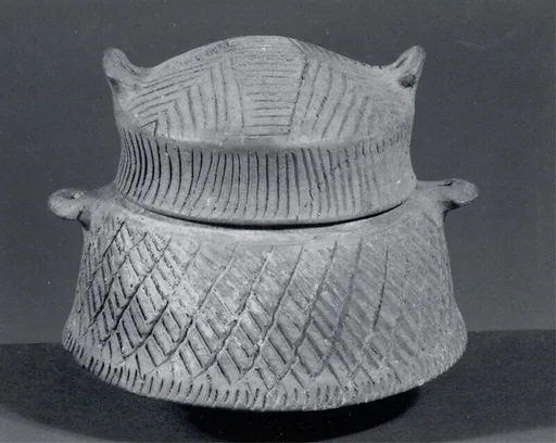 Vessel and lid