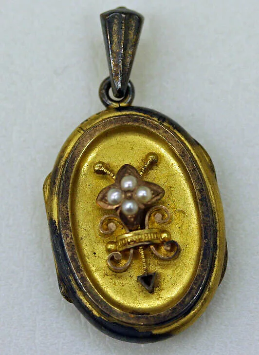 Locket — Unknown