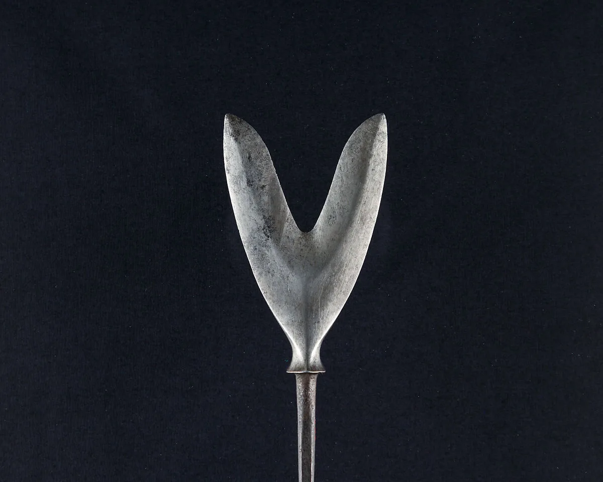 Arrowhead (<i>Yanone</i>) — Unknown