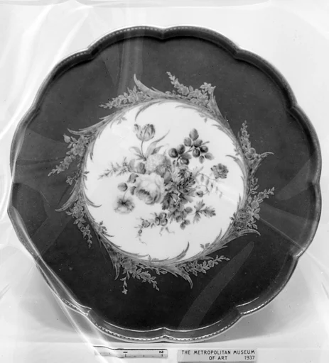 Tray (Soucoupe à pied) (one of four) (part of a service)