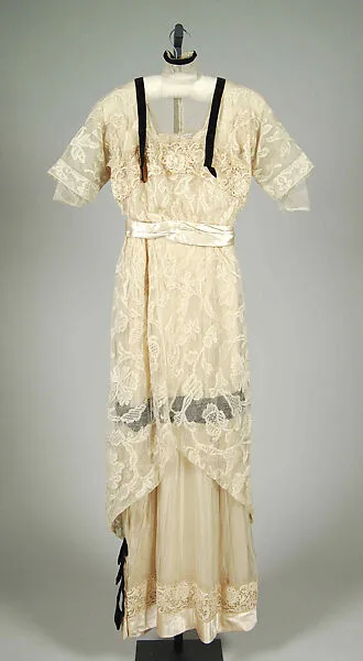 Dinner dress — Marshall Field & Company