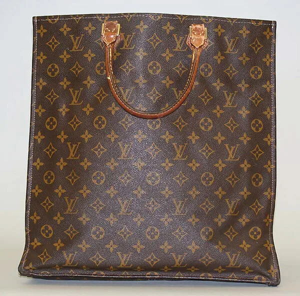 Accessory set — Louis Vuitton Co.