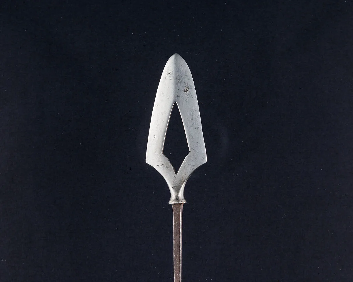 Arrowhead (<i>Yanone</i>) — Unknown