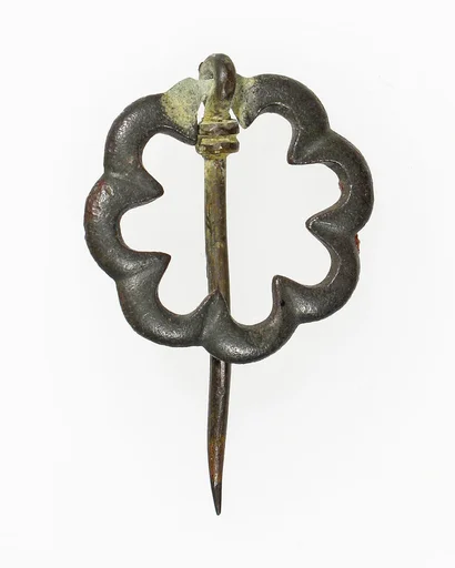 Ring Brooch