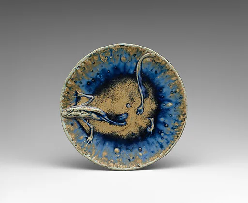Plaque with lizard
