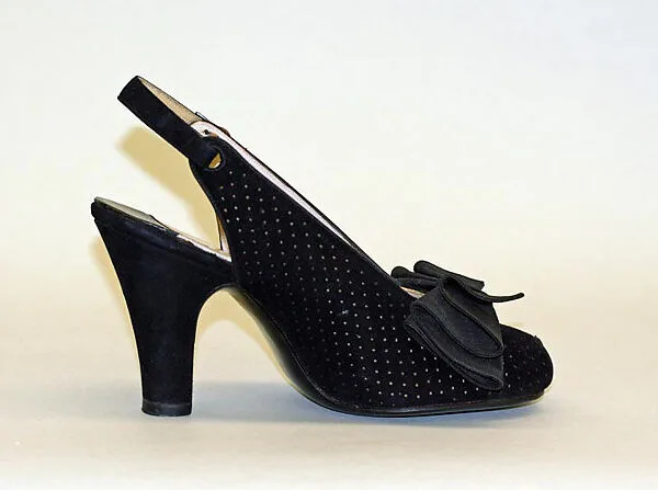 Pumps — Saks Fifth Avenue