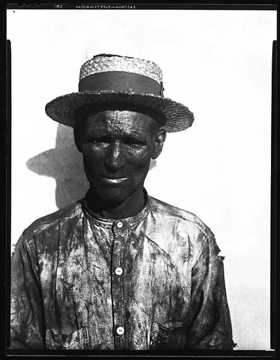 [Dockworker Wearing Straw Boater, Havana]