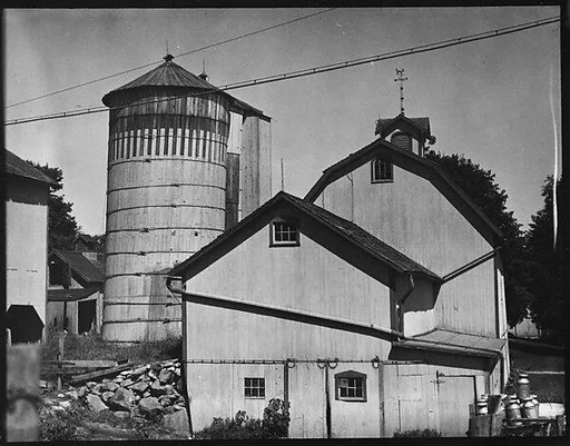 [Farmhouse Buildings and Silo, Probably Vicinity Danbury, Connecticut]