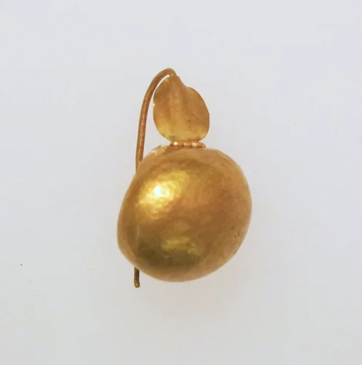 Earring-hook type with sphere ends
